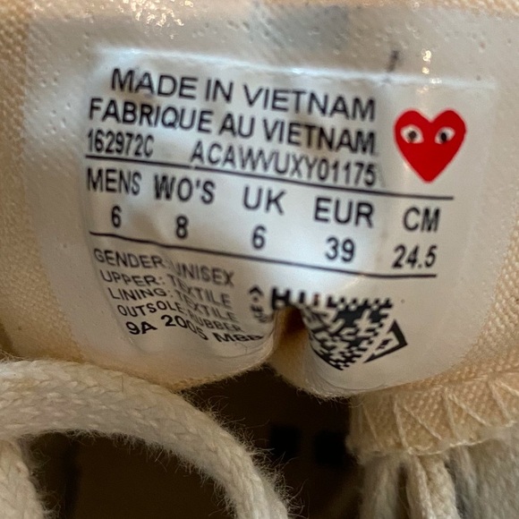 Converse x Comme des Garçons Play High-Top Chuck Taylors Hearts - Picture 9 of 9